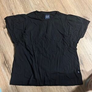 GAP Eyelet sleeve tee